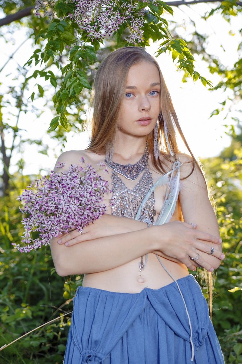 Ева, 23